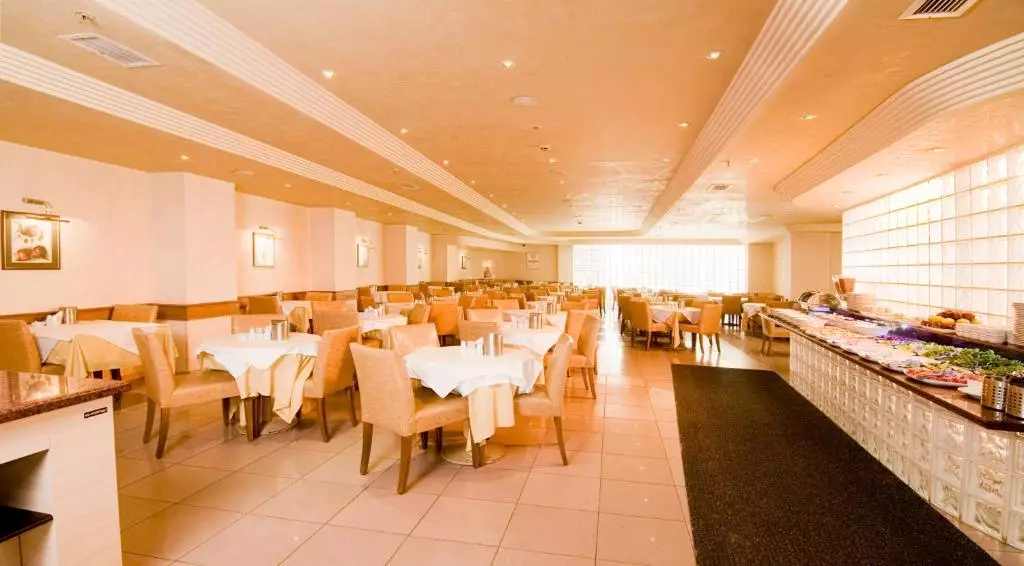 رستوران Hotel Buyuk Keban